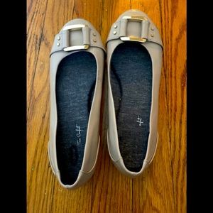 Dr. Schols cute ballet flats never worn!